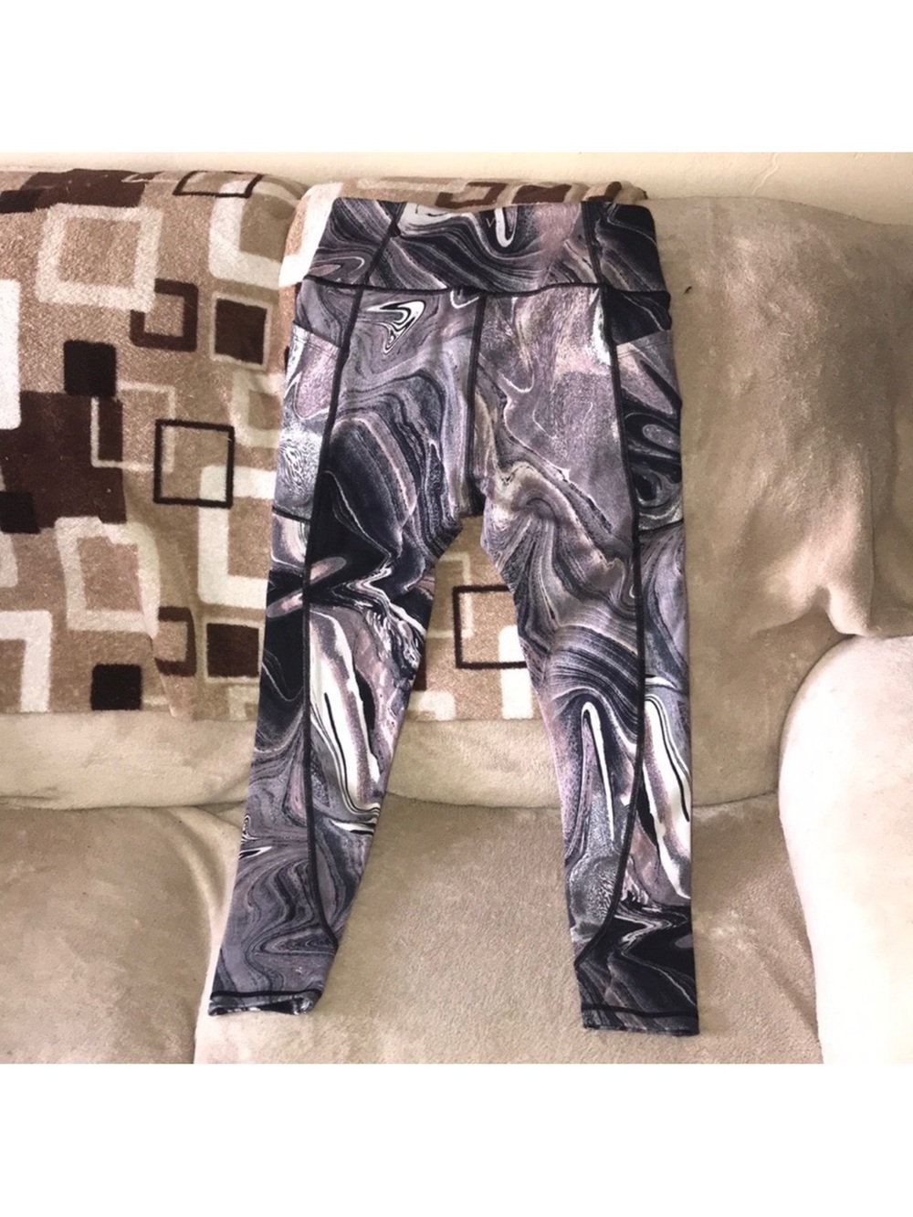 Victoria's Secret Marble-Print S/M Leggings with pockets in Black grey White